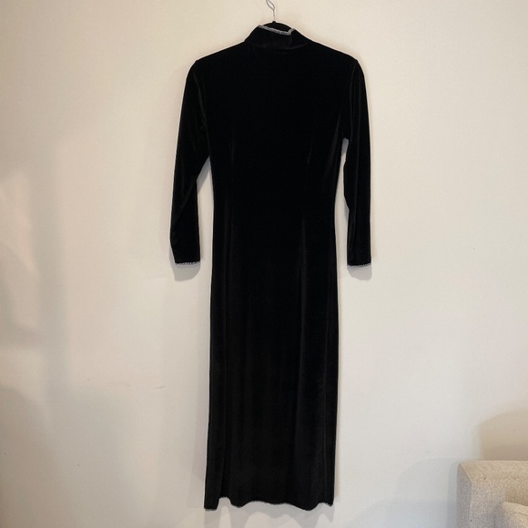 DAWANG Velvet Side Slit Dress in Black - Picture 11 of 14